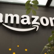 Según el Abogado General del TJUE, Amazon no está obligada a poner a disposición del consumidor un número de teléfono.