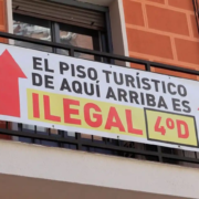 Pisos turísticos vs derechos de vecinos