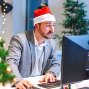 Contrato temporal Navidad- finiquito y paro